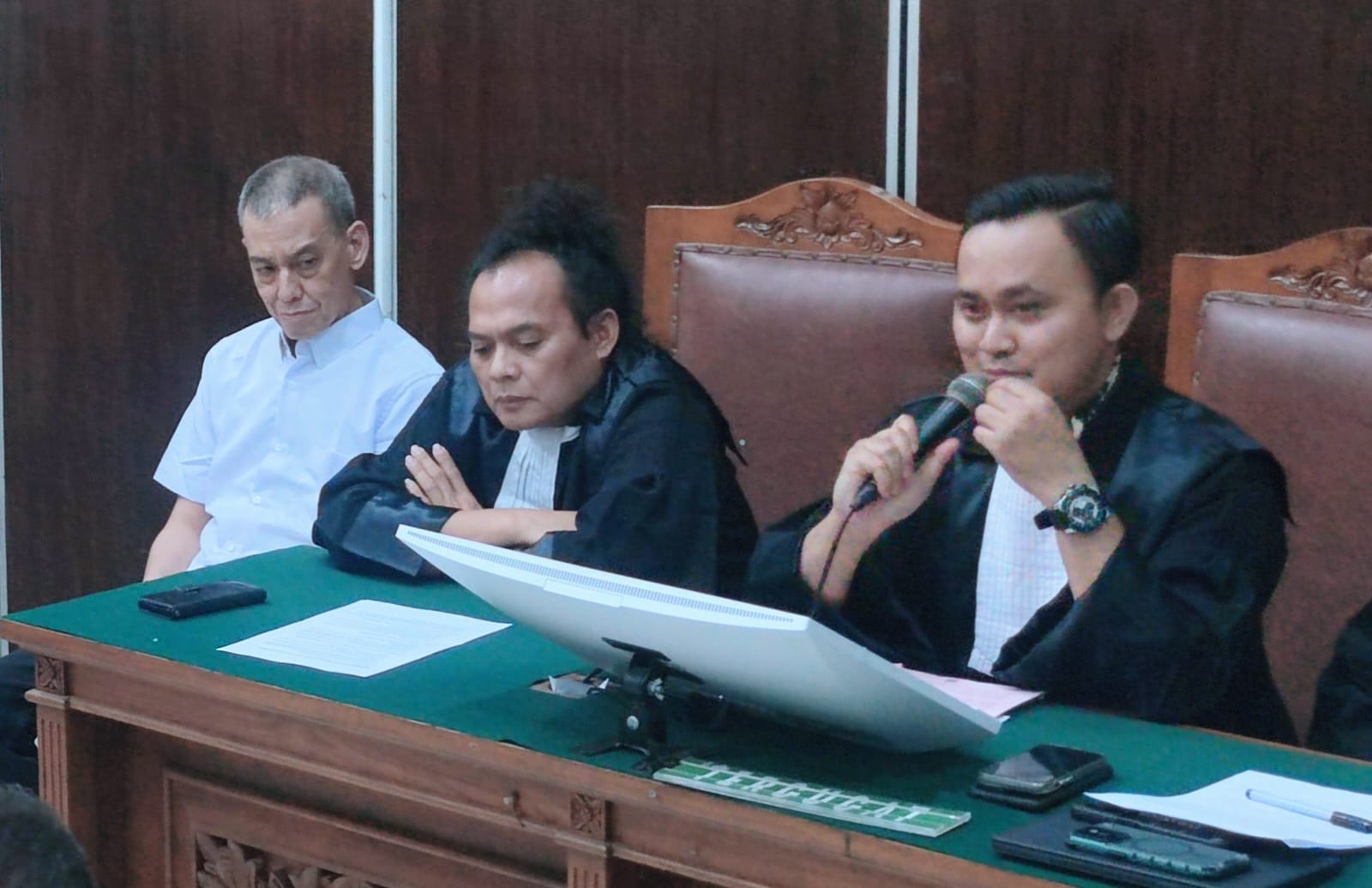Deolipa Yumara dan Anang Iskandar Tekankan Pengguna Narkoba (Fariz RM) Perlu Direhabilitasi